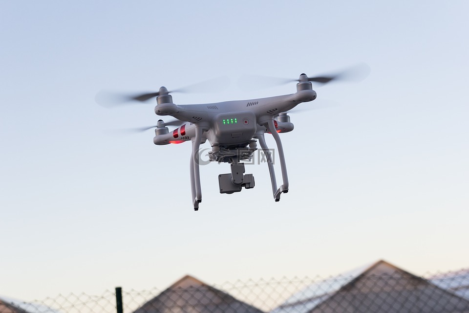 How do sensors collaborate when using multi-sensor fusion technology to ensure drone flight safety？