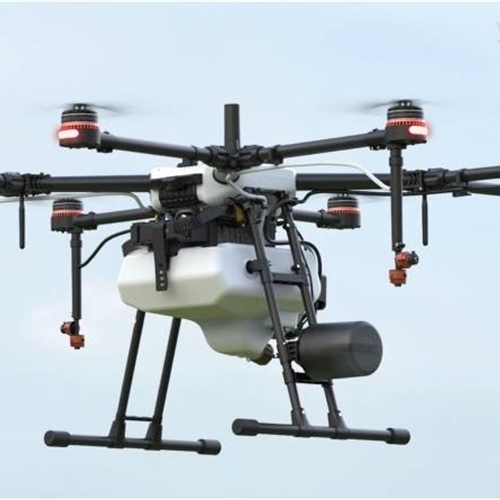 What are the course settings and assessment standards for drone pilot training and each stage？